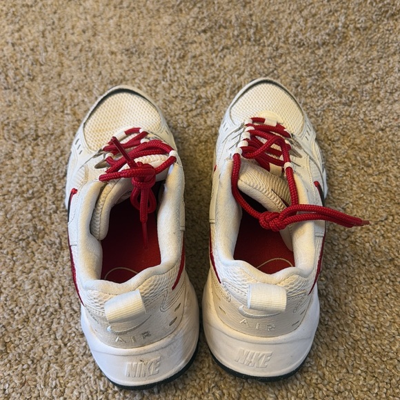 Nike shoes - Picture 2 of 4